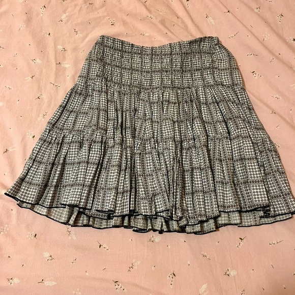 flowy tiered skirt - white - Picture 3 of 5